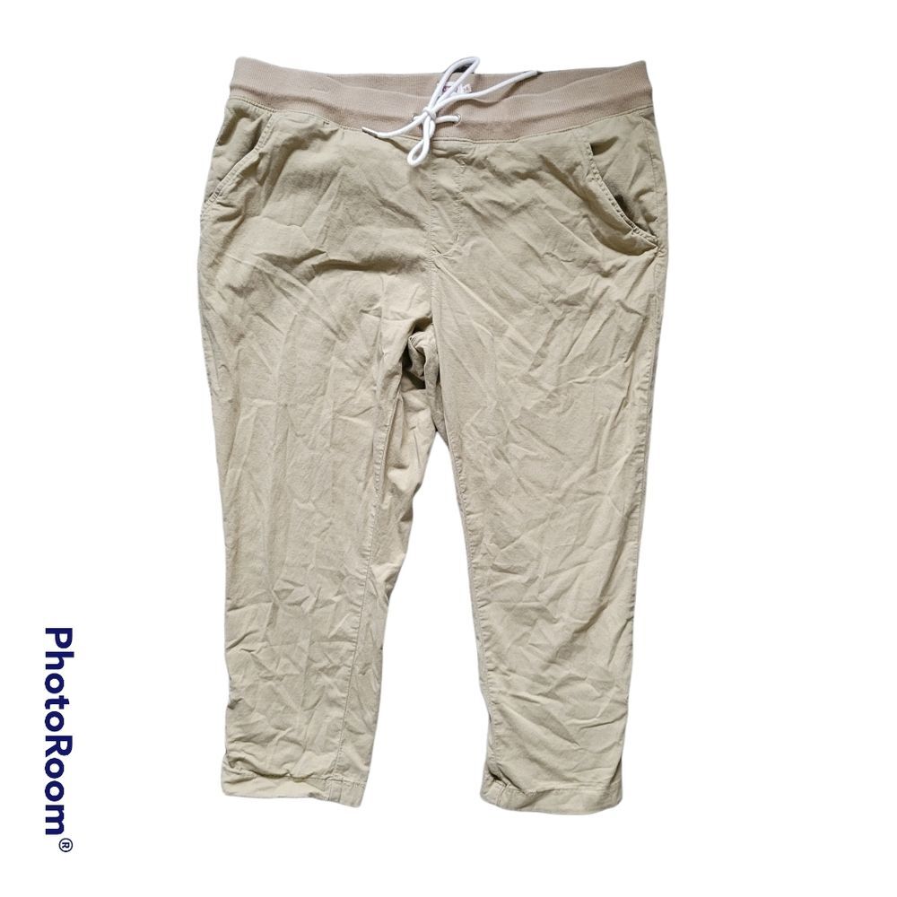🙆♀️LEVI'S TAN CAPRI STRETCH W DRAWSTRING WAIST - 34